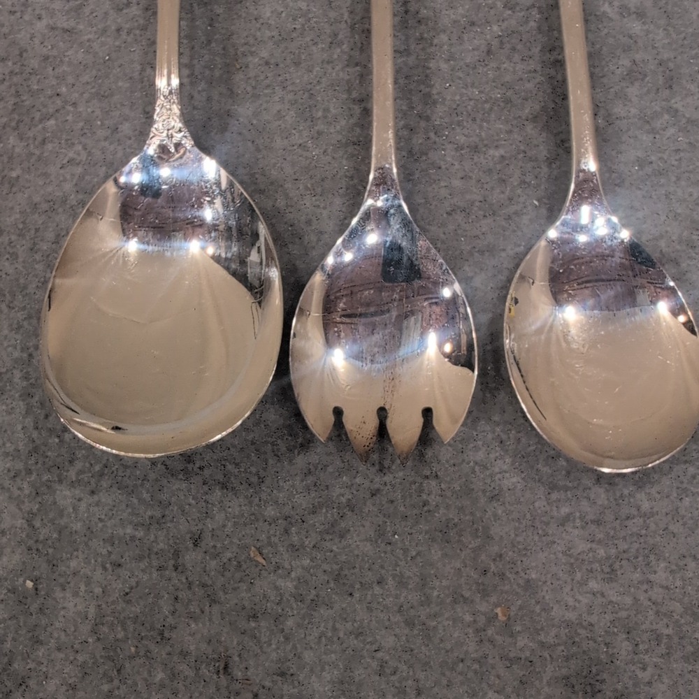 Wm Rogers Silver Plated Serving Spoon & Sheffield England Salad Set 3pc Lot - Picture 2 of 7